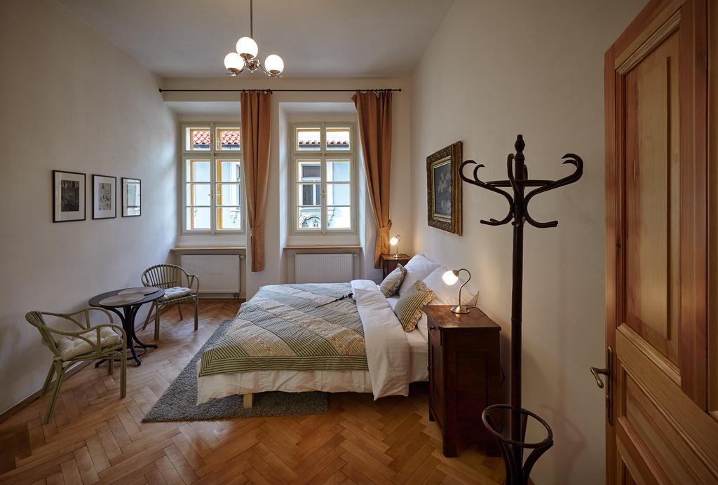 פראג Queen Bee Apartments מראה חיצוני תמונה