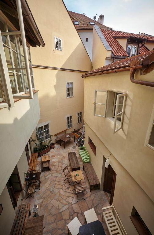 פראג Queen Bee Apartments מראה חיצוני תמונה